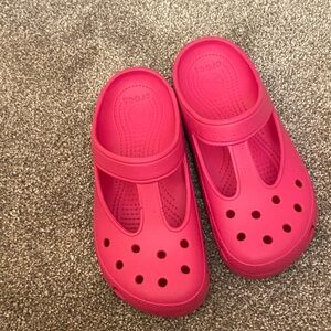 CROCS Women's Bold Pink Mules